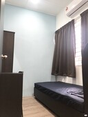 ? Medium Room at SS2, Petaling Jaya with High Speed WiFI ?
