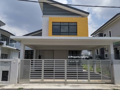 Freehold double storey bungalow ( tmn samarinda, one krubong )