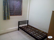Single Room at Section 17, Walking distance to Jaya One & Columbia Hospital