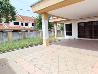 Bercham Guarded Corner House For Rent