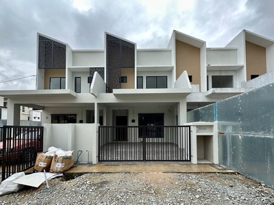 Brand New Double Storey Terrace Sg Ramal Dalam, Kajang | Direct Silk Highway
