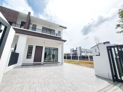 For Rent - Corner 2 Storey Terrace House Myra Alam Puncak Alam