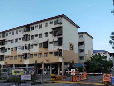 Bangi Bukit Mahkota , Nuri apartment Level 4 -Dep 1+1