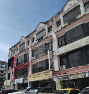 For Rent Ground floor Shoplot [ Facing Main Road ] Taman Kajang Utama