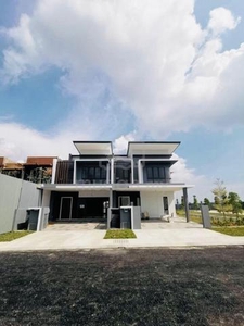 Freehold Double Storey House at Puncak Alam