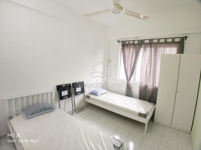 PJS One Apartment - Master Room (Female)