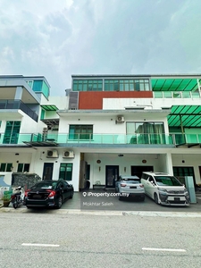 Superlink Terrace (3.5 Storey) at Duta Suria Residence, Ampang,