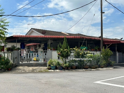 Corner single storey near T F Mart Aulong