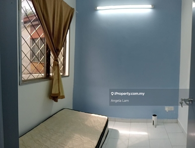 Damansara utama ss 21 landed house single room for rent