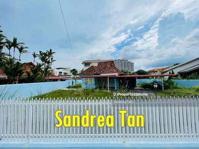 Old Bungalow at Pantai Molek, Tanjung Tokong - Suitable for Rebuilt