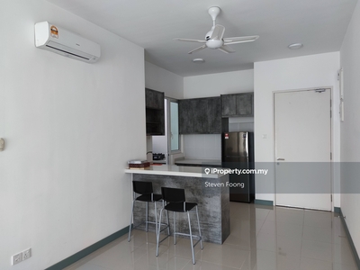 Southbank Residence 3 rooms & 2 bath unit with 2 parking bay for sale