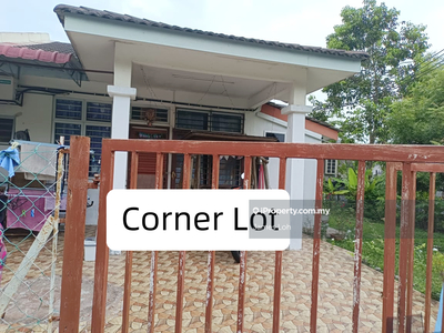 Corner lot For Sale