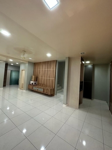 For Rent/ Bukit Indah Zone 7 Double Storey Endlot/Renovated Unit/ Partial furnished