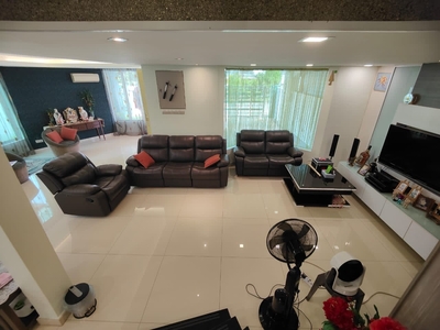 For Sale/ Jalan Molek 2/ Taman Molek/ Double Storey Semi D House/ renovated unit/ good condition