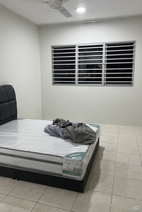 (Free utilities ) Master Room at Platinum OUG Residence, Kuala Lumpur