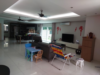 Freehold Corner Unit Fully Extended with approval Facing East Bandar Puchong Jaya