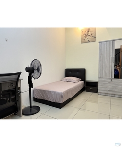 Fully Furnished Single Room with Shared bathroom at Bukit Banyan for Rent