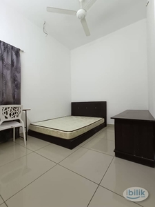 Low Deposit and Comfy Room with Air-Condition in Setia Alam