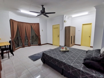 Master Room at Vista Komanwel, Bukit Jalil