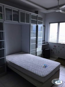 Nice Cozy Fully Furnished Medium Room for Female [Next to LRT Sri Rampai]