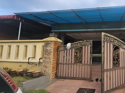 Taman Desa Puteri, Bahau, Negeri Sembilan, Single Storey Semi D For Sale