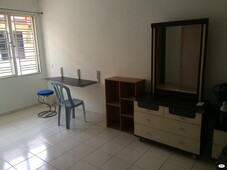 Taman Bukit Serdang 2 and Half Storey House Room For Rent