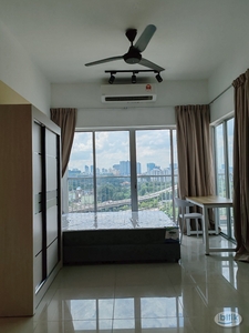 Balcony Room at Razak City Residences (Walking Distance to LRT Salak Selatan)
