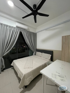 Elevate Your Lifestyle : Middle Balcony Room for RENT in Verando Residence @ Petaling Jaya
