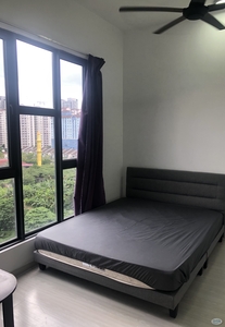 [FREE UTILITIES] No Partition Fully Furnished Master Room With Private Bathroom Beside Lrt BK5