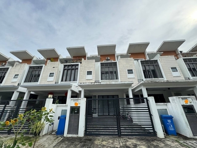 FULLY FURNISHED + FACING OPEN 3 Storey House, Emerald Alam Impian, Shah Alam