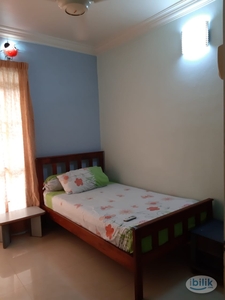 Middle Room at Warisan Cityview, Cheras [ WALKING DISTANCE TO MRT]