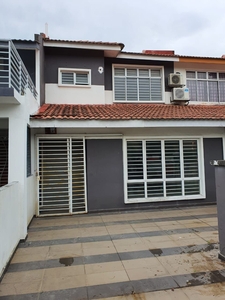 Semi Furnished Double Storey Terraced House, Bandar Saujana Putra Jenjarom