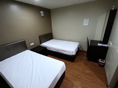 Tampoi @ Tampoi Utama - HOTEL Room With Provide Bathroom For RENT