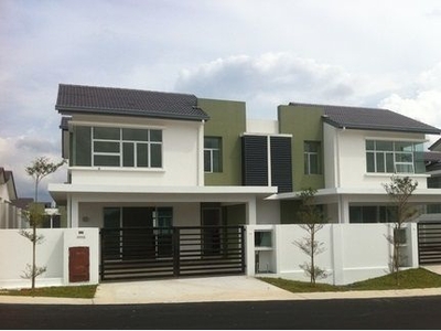 BANGI -【Best Landed Project 400k Only！！】24x70 Freehold Double Storey Terrace House