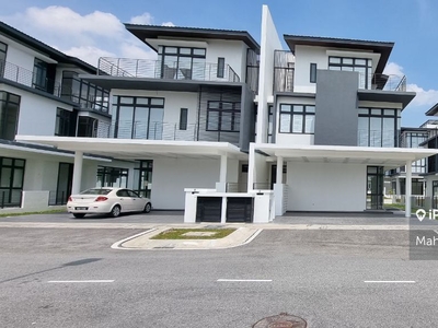 3 Storey Semi-Detached New House near IOI City Mall Putrajaya