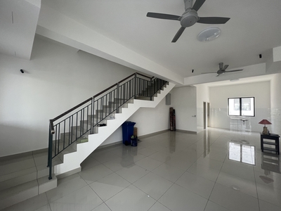 Robin @ bandar rimbayu, Brand new, 2-storey house Face open