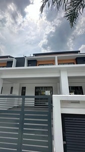 Brand New 2 Storey Terrace Bandar Rimbayu, Partial Furnished House
