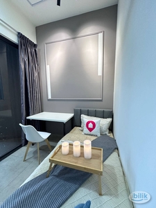 Brand New Single Balcony Room, Petalz residences