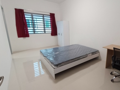 Chinese Female only, Master Room with Own Toilet for Rent, Station 18 Ipoh.