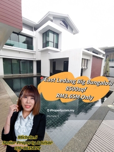 East Ledang Noble Park Big Bungalow w Swimming Pool For Sale