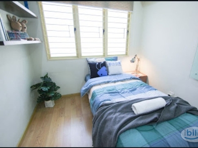 Penthouse Single Room For Rent At East Lake Residence, Taman Serdang Perdana