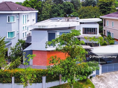 Fully renovated 2 storey bungalow in Petaling Jaya