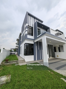 Garden Villa Bukit Indah Iskandar Double Storey Cluster Corner 36x70