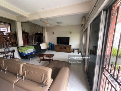 Gated & Guarded 2-Storey Terraced House With Unique Layout @Taman Desa