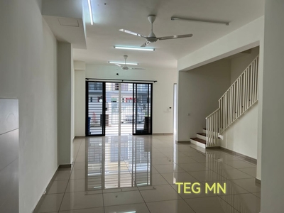 Good Condition Setia Alam 3 Storey House 5 Rooms 20x65 Gated Guarded