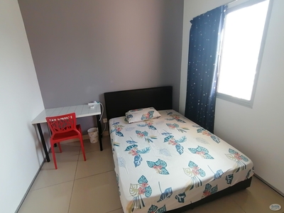 == Limited Unit== Master Room for Rent at Town villa @ Townhouse