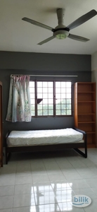 Master Room at Forest Green, Bandar Sungai Long