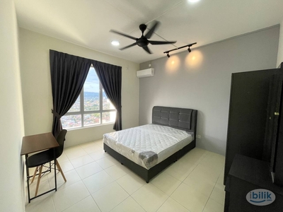 Medium Room with Queen Size Bed Rm750/monthly.