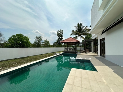 Private 2 storey Bungalow with Pool & Garden Rm25k @ Ledang Heights