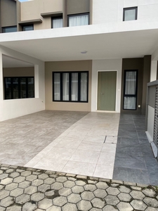 Sunway Citrine Lakehome Double Storey Terrace Fully Furnished for Rent